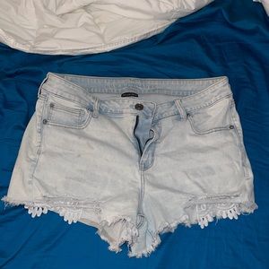 Size 16 AE shorts